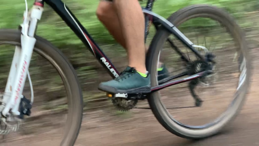 pearl izumi x-alp flow - the alp-x flow provides good grip even on loaner pedals