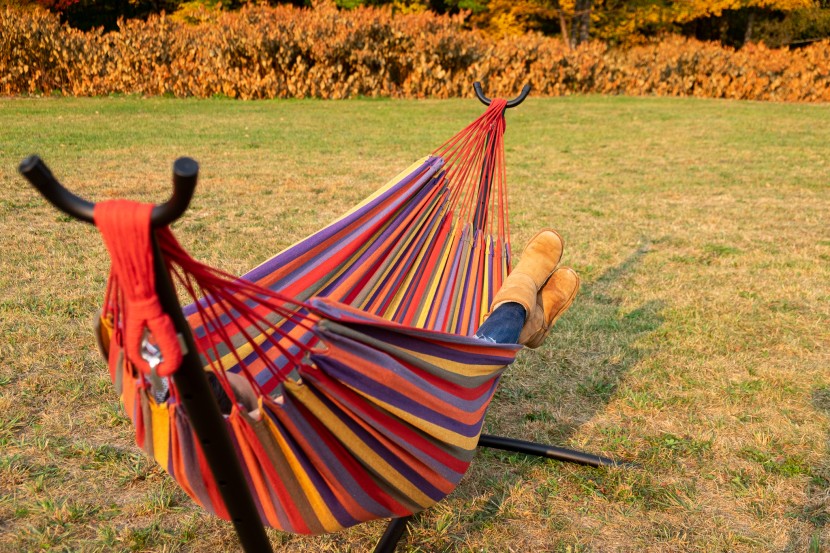 budget hammock - lounging and leaf peeping from the comfortable and soft best choice...