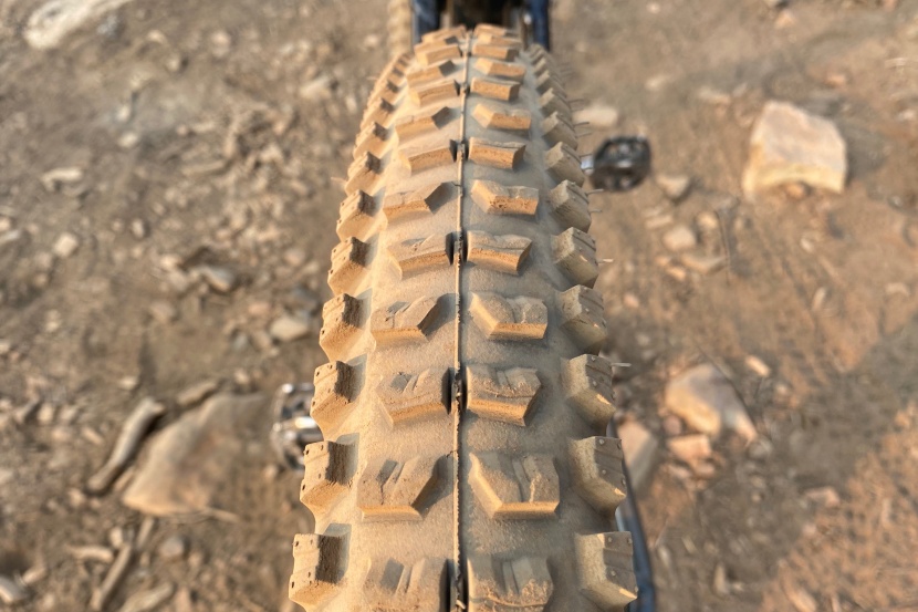 continental der kaiser projekt protection apex - all those knobs grab onto things well when it comes time to slow down.