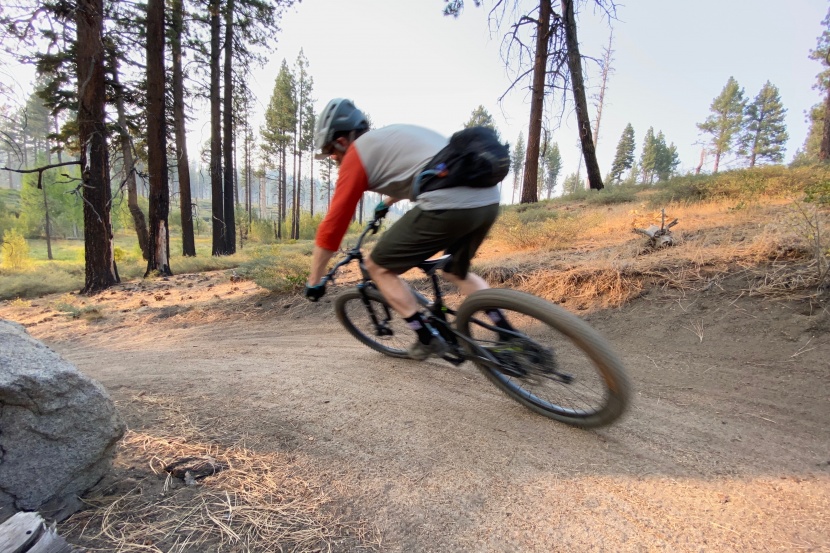 continental der kaiser projekt protection apex - the kaiser provides confident cornering traction in most conditions.