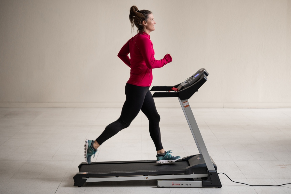 Sunny Health and Fitness SF-T4400 Folding Treadmill Review