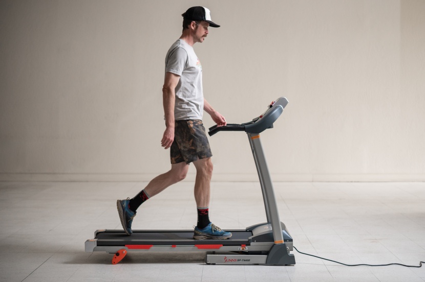 sunny health and fitness sf-t4400 folding treadmill - it won't satisfy hardcore runners, but this is a good, affordable...