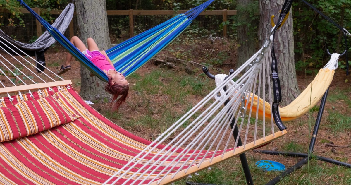 Best Budget Hammock Review (A fleet of hammocks ready for testing.)