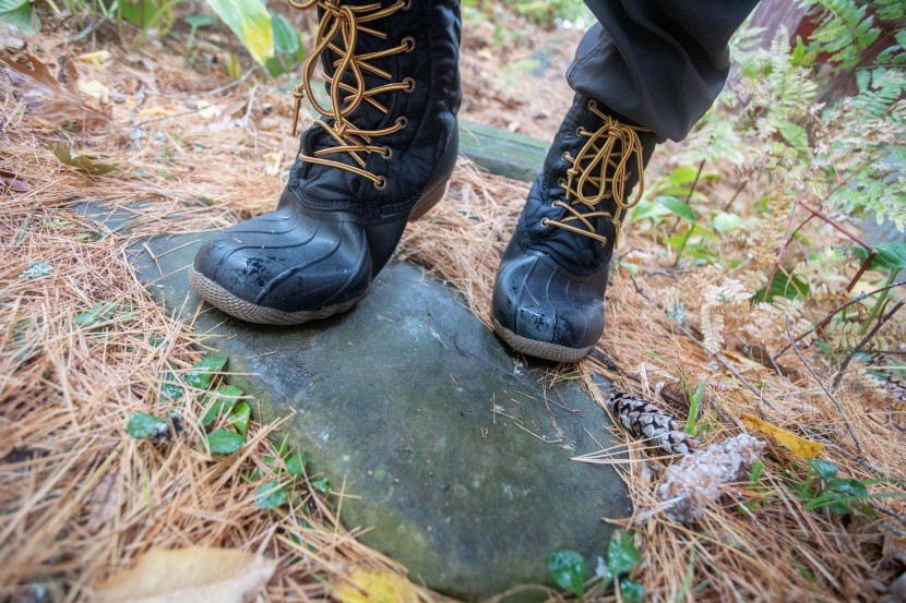 sperry saltwater duck nylon - these boots even slipped on this slightly damp rock.