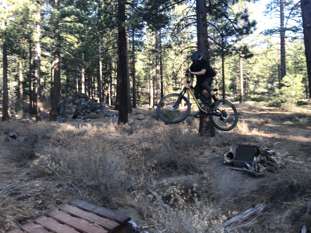 troy lee designs d3 fiberlite - on a budget and looking to get sendy? the d3 fiberlite has a very...