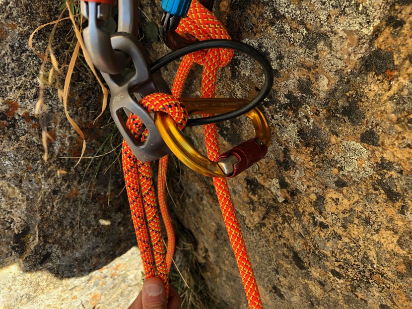petzl sm'd twist-lock - the i-beam construction leaves a wide surface on the inside of the...