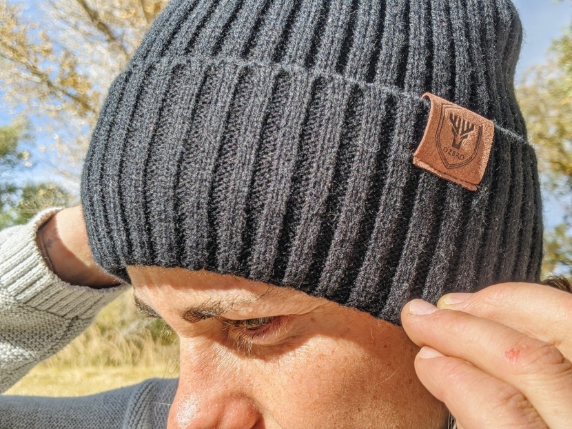 beanie womens - the thick-knitted ozero is lined with fuzzy polar fleece - upping...