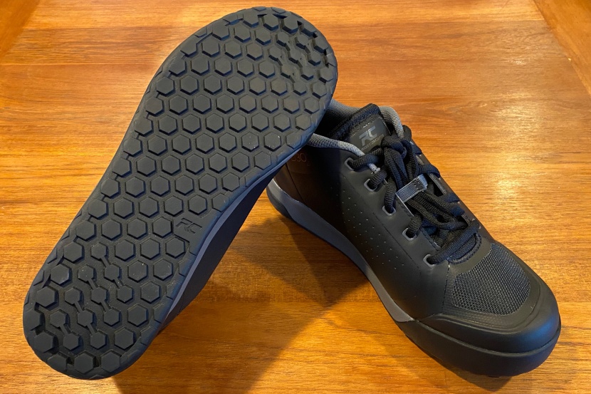 ride concepts powerline - the dst 4.0 max grip rubber offers a balanced grip while the full...