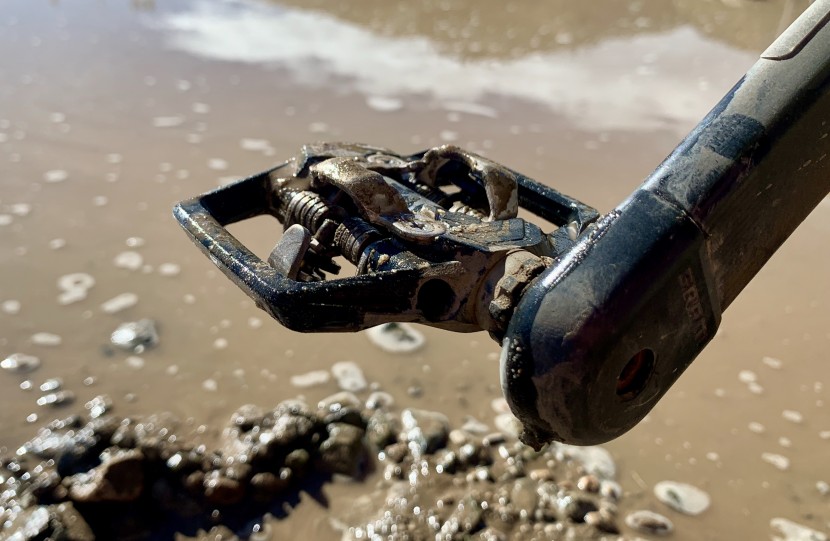 shimano me700 - the painted surface is a bit more slippery than the machined...