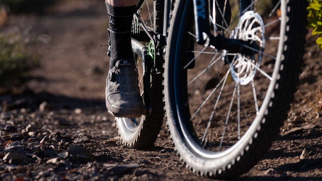 pearl izumi x-alp launch - if you're looking to maximize your power transfer, the stiff-soled...