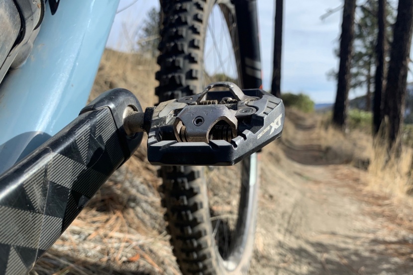 mountain bike flat shoes - you clip-in to clipless pedals. confusing, we know.