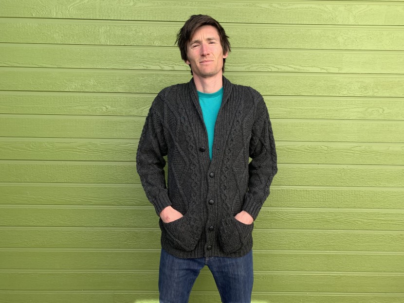 sweater mens - made from 100% merino wool, the irish built west end cardigan offers...