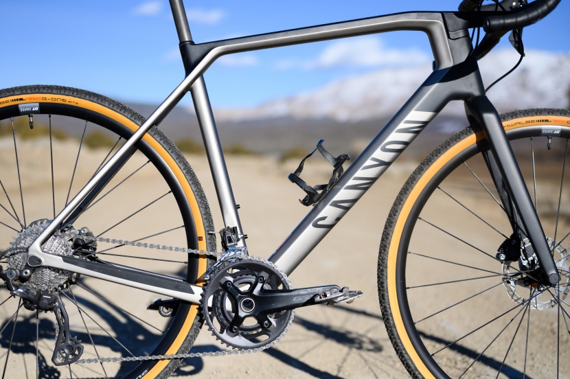 canyon grail cf sl 7 - the grail cf sl 7 has a lightweight and stiff carbon frame, clean...
