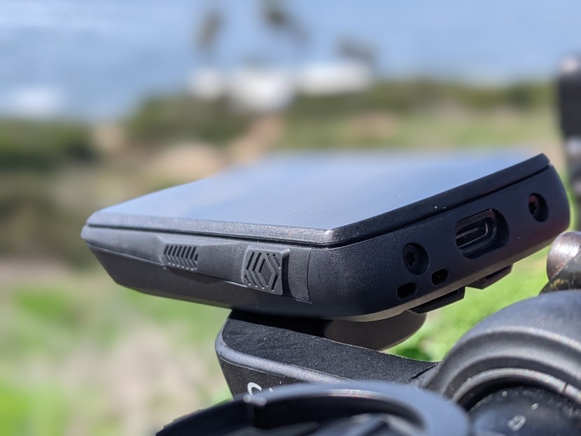 hammerhead karoo 2 - it's no issue for the karoo 2 to just to throw on the garmin adaptor...