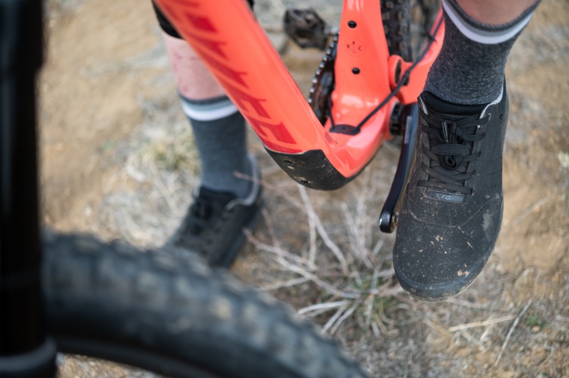 specialized 2fo roost clip - our only real complaint about these shoes is the fit of the forefoot...