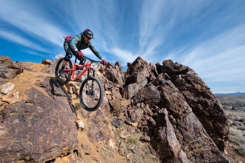 leatt airflex pro - if you want to protect your knees without sacrificing comfort or...