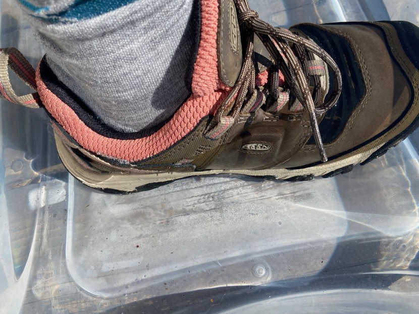 keen ridge flex waterproof for women - the padded collar prevented water from coming in over the top of the...