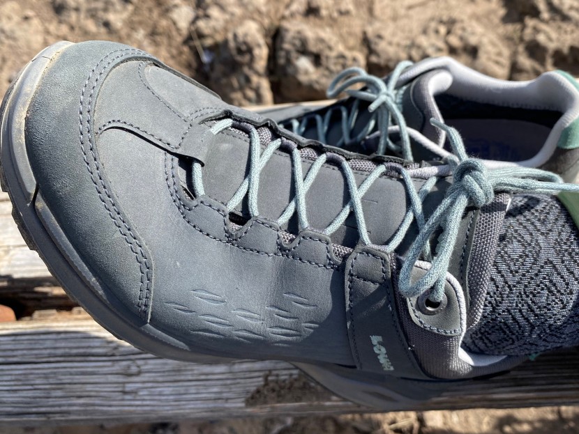 lowa locarno gtx lo for women - padded tongue and collar provided some comfortable features.