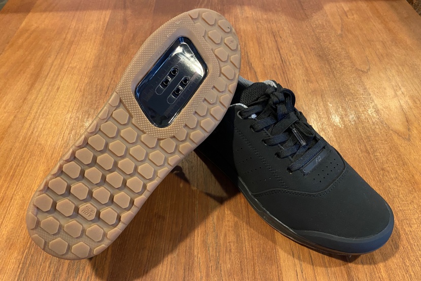 specialized 2fo roost clip - the full coverage slipnot fg rubber soles provide good traction on...