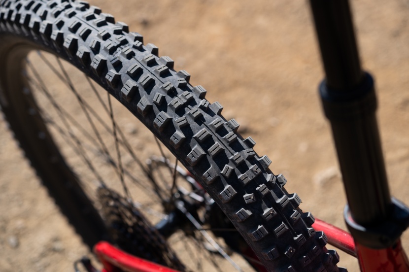 the torrent ht a1 came with schwalbe hans dampf tires front and...
