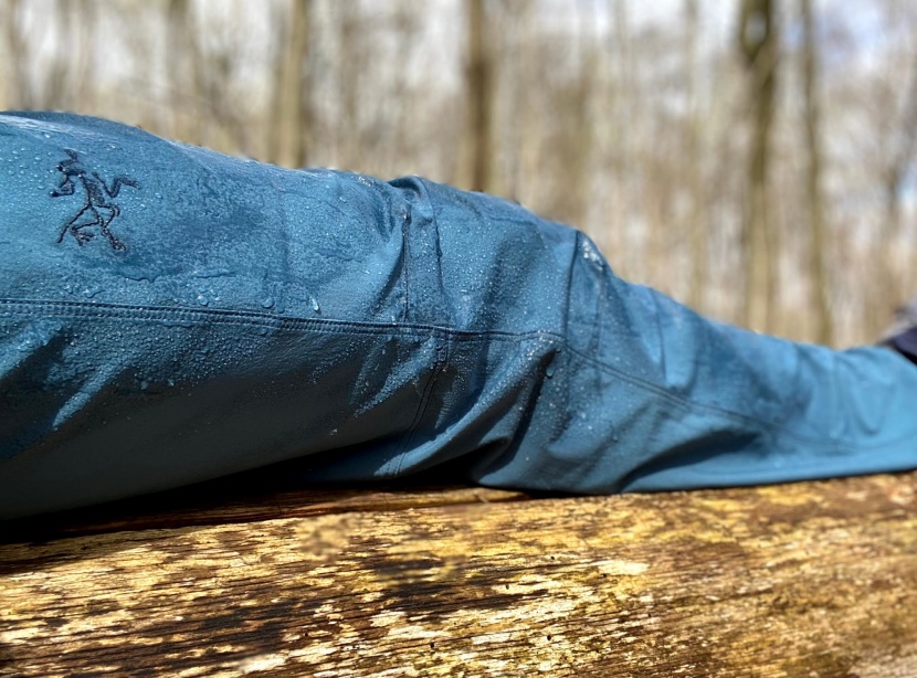 arc'teryx lefroy - water does not bead well with these pants and soaks through rather...