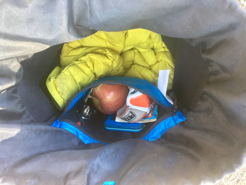 black diamond creek 20 - the spacious interior zippered pocket.