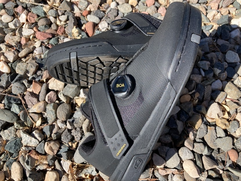 crankbrothers stamp boa- unisex - the mesh side panel provides good breathability but also flexes...