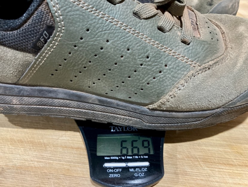 specialized 2fo roost flat - unisex - each pair of shoes is weighed to aid in metric scoring and in...