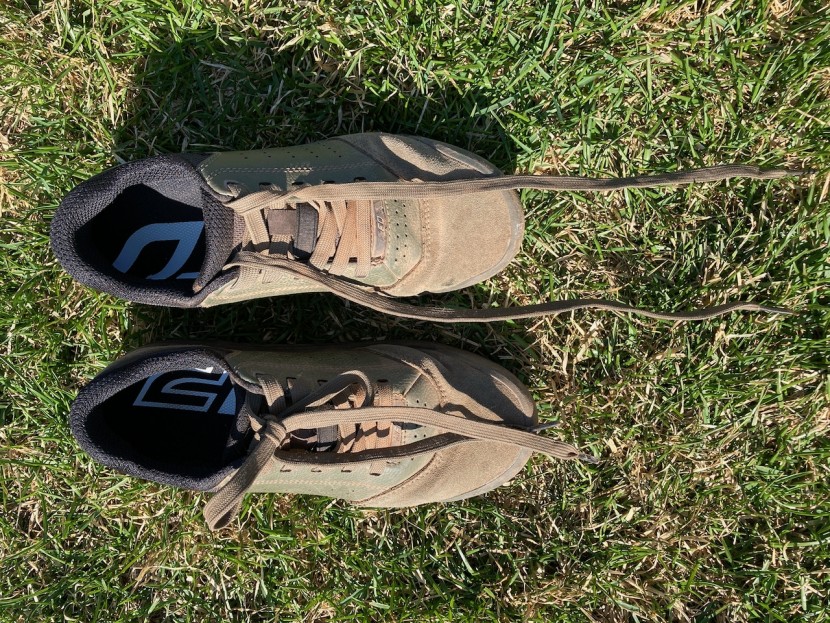 specialized 2fo roost flat - unisex - the laces on our shoes seemed excessively long for the shoes size...