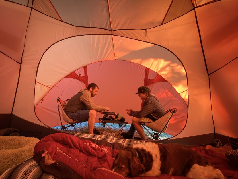 marmot halo 6 - cooking up a quick bite in the nice-sized front vestibule.