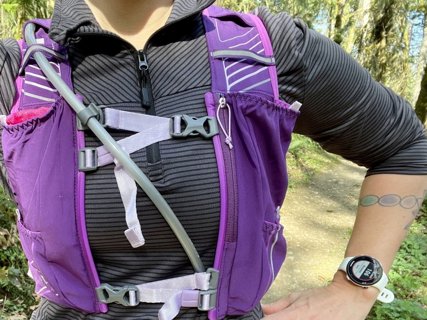 nathan vaporhowe 2.0 12l - the magnetic hose securer is one of our favorite features by nathan.