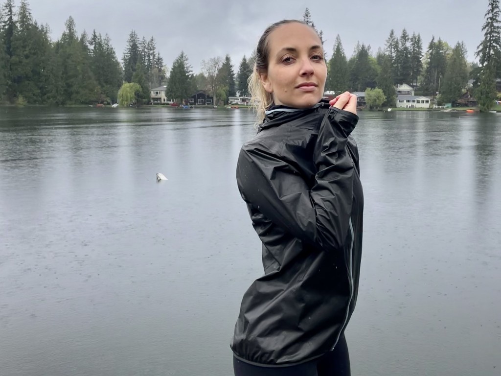 arc'teryx norvan sl hoody for women - when wet weather calls, all you have to do is zip up and keep...