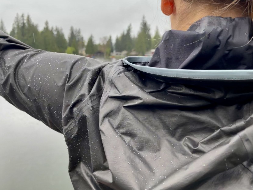 arc'teryx norvan sl hoody for women - the edging of the stashable hood is slightly reflective for safety.