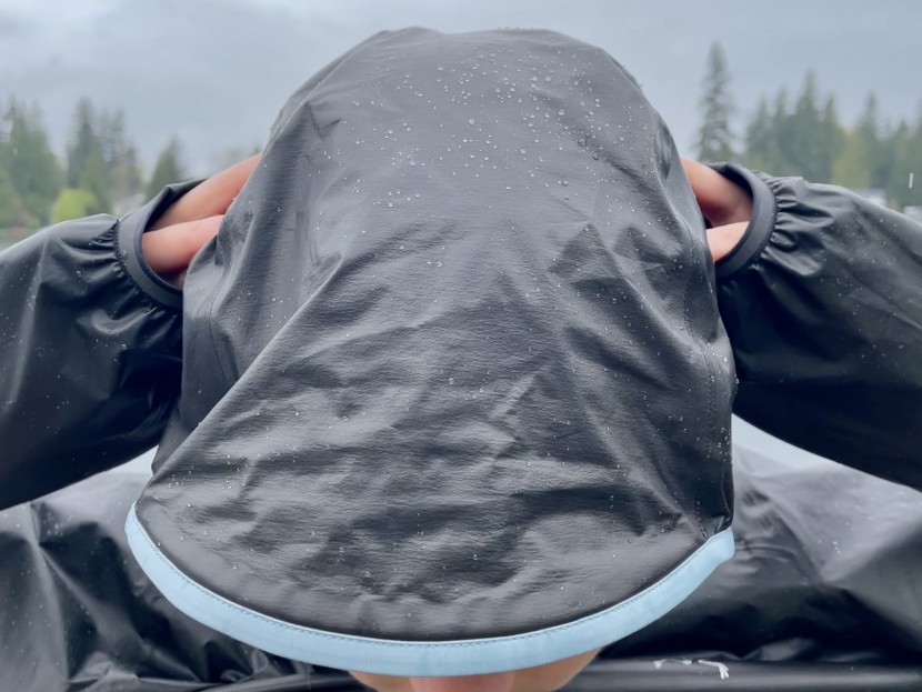 running jacket womens - some running jackets repel water well, others less so.