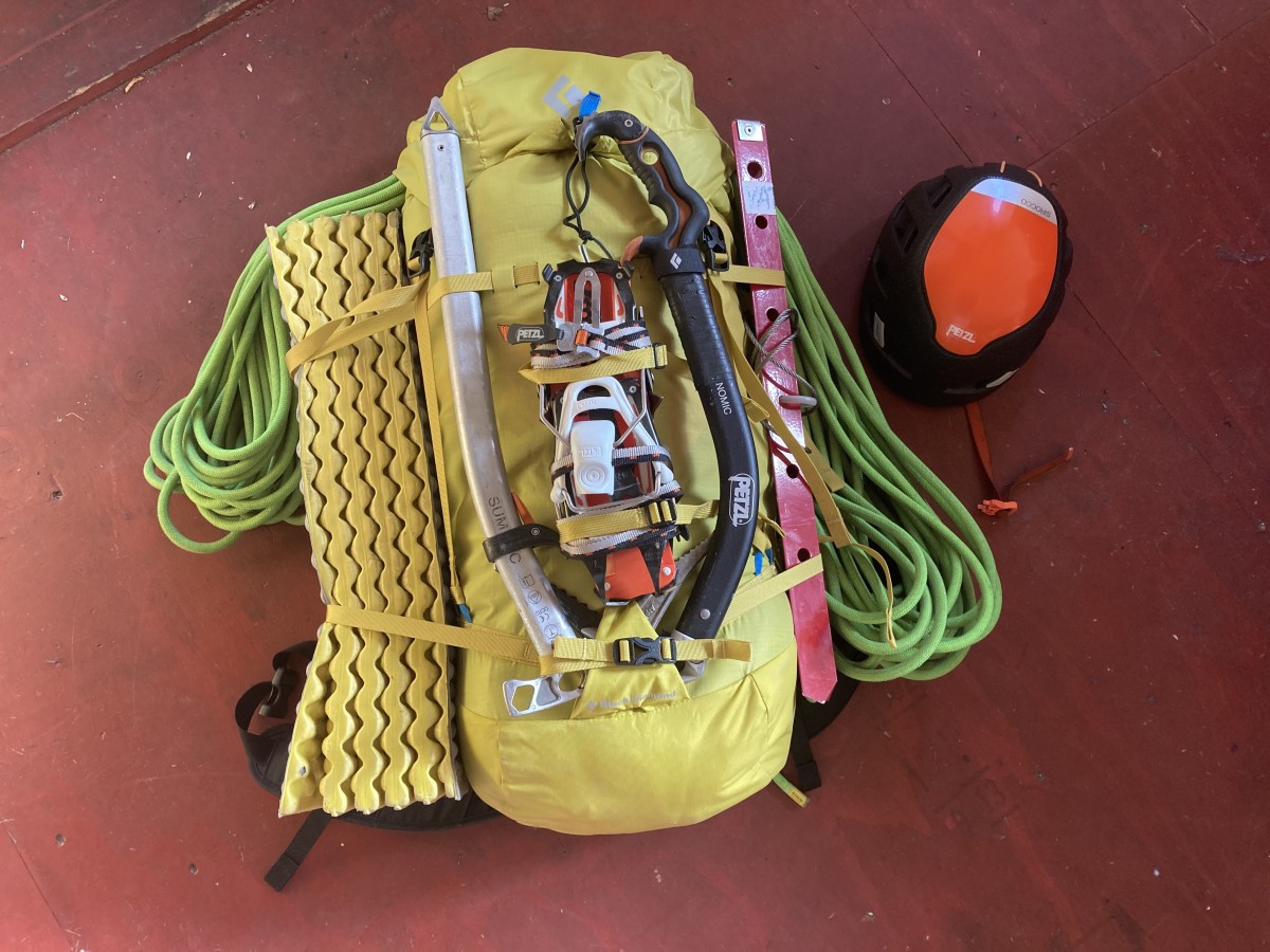 Black Diamond Speed 40 Review (Using up all the space in the Black Diamond Speed 40.)