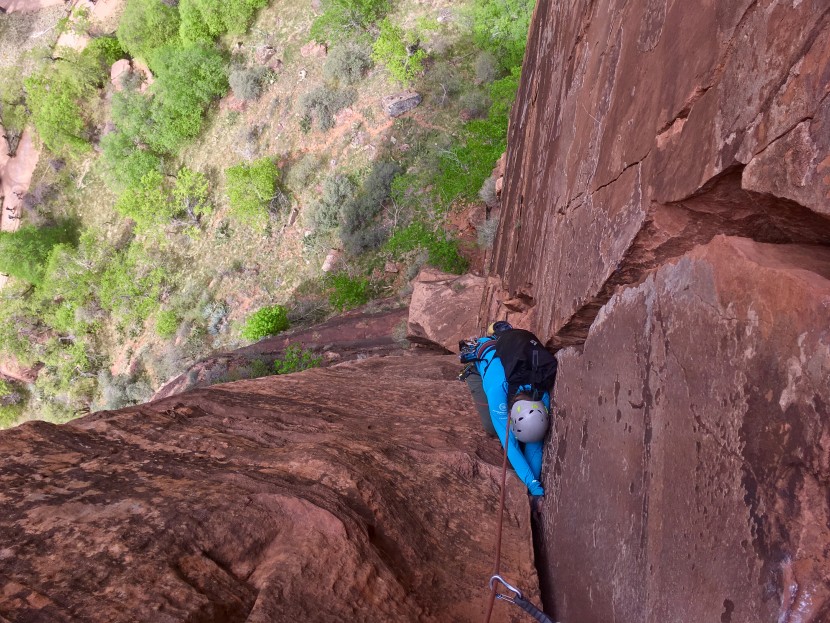 black diamond rock blitz 15 - sustained corner climbing can cause damage to some packs but...