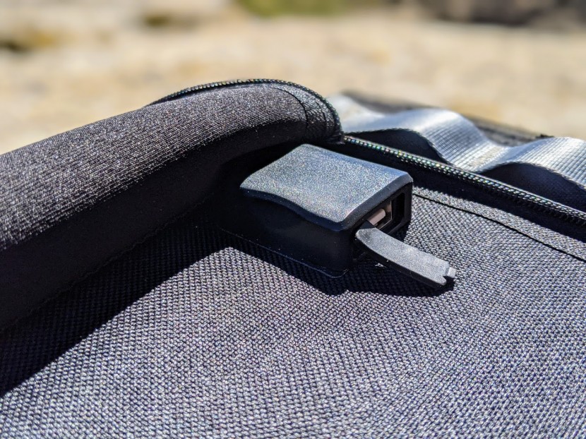 eceen 10w - a single usb port makes this panel straightforward and simple.