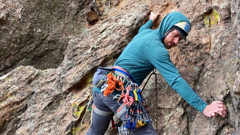 sun shirt men - the stretch of the fabric will never impede movement.