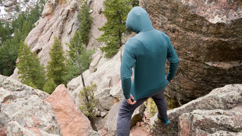 sun shirt men - the black diamond alpenglow is a comfortable and very stretchy option.