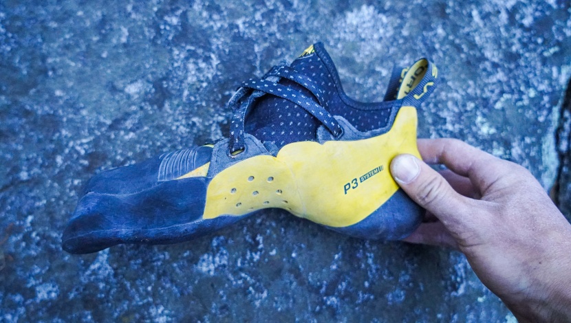 the solution comp exhibits a subtle overall downturn from heel to...