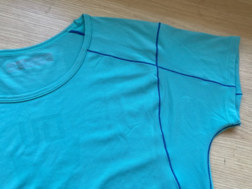 ultimate direction ultralight tee for women - thanks to both gusseted underarms and raglan sleeves, you'll find...