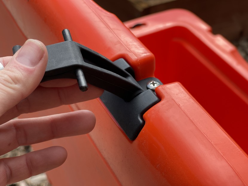 kenai 65 - though easy to use, the latches of the kenai fit into grooves in the...