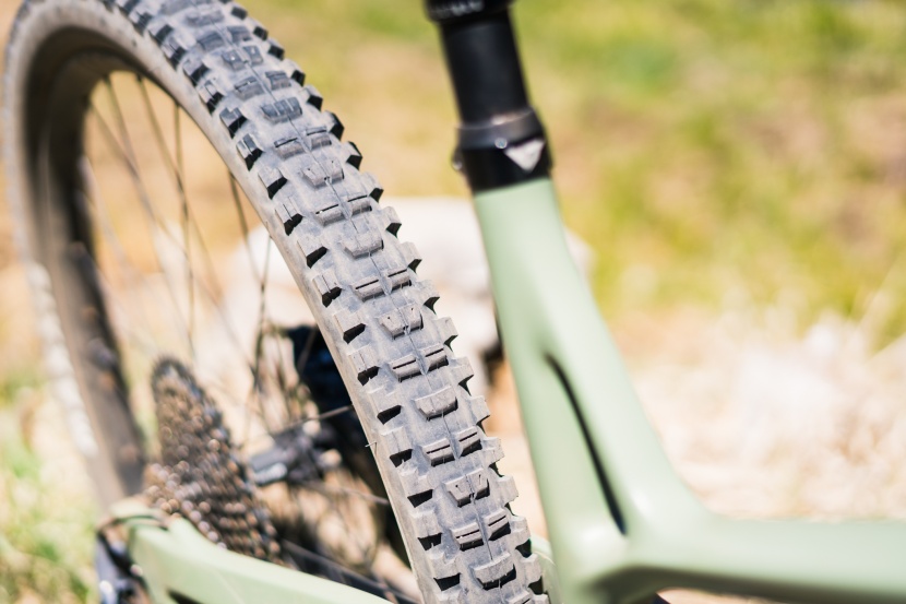 quality maxxis minion dhr ii tires front and rear mean you won't...