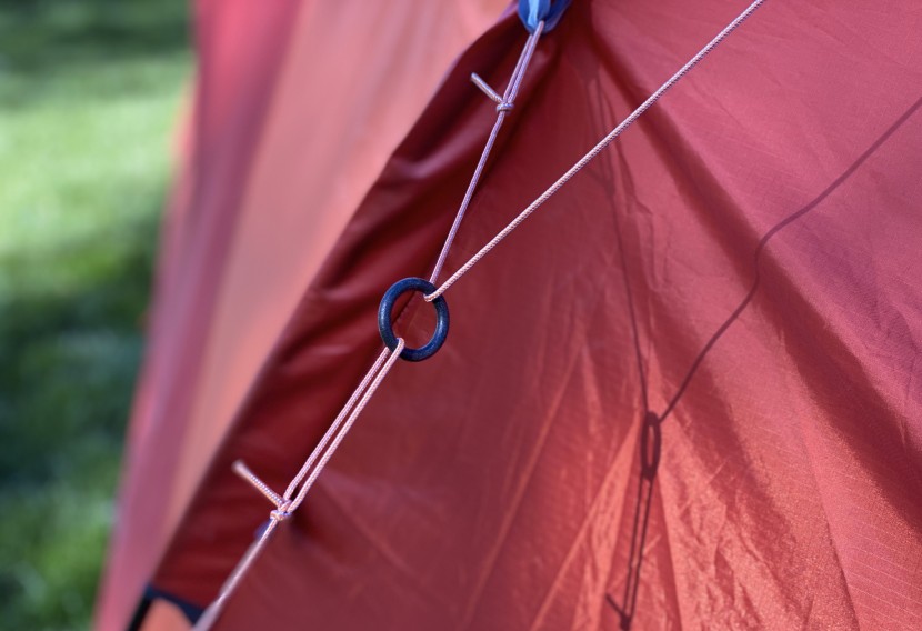 marmot halo 6 - the unique sliding guyline on the front vestibule of the halo 6.