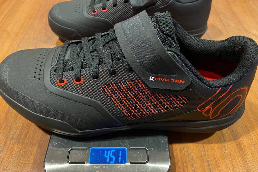 five ten hellcat pro - the new version is a lot lighter than the previous model. an average...