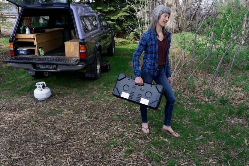 camp chef everest 2x - our lead reviewer, mary witlacil, demonstrates how easy it is to...