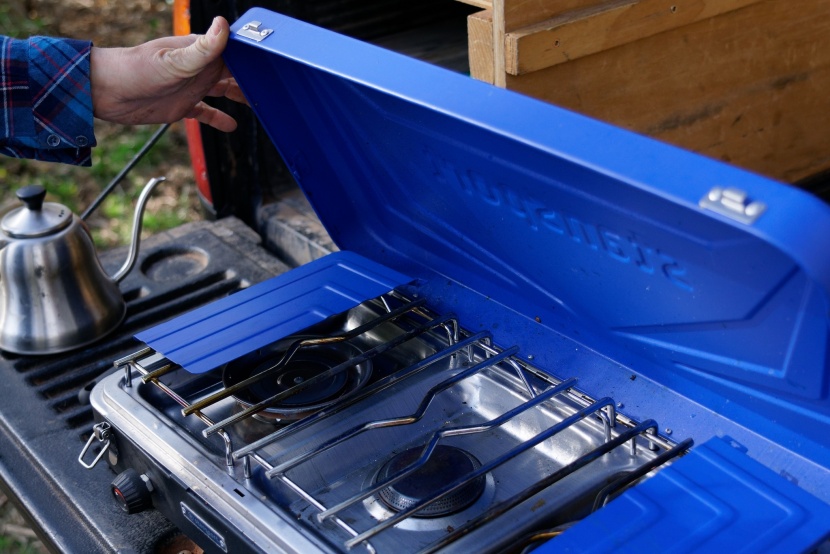 stansport outfitter series 3-burner - setting up the stansport 3-burner is as easy as 1-2-3. here our...