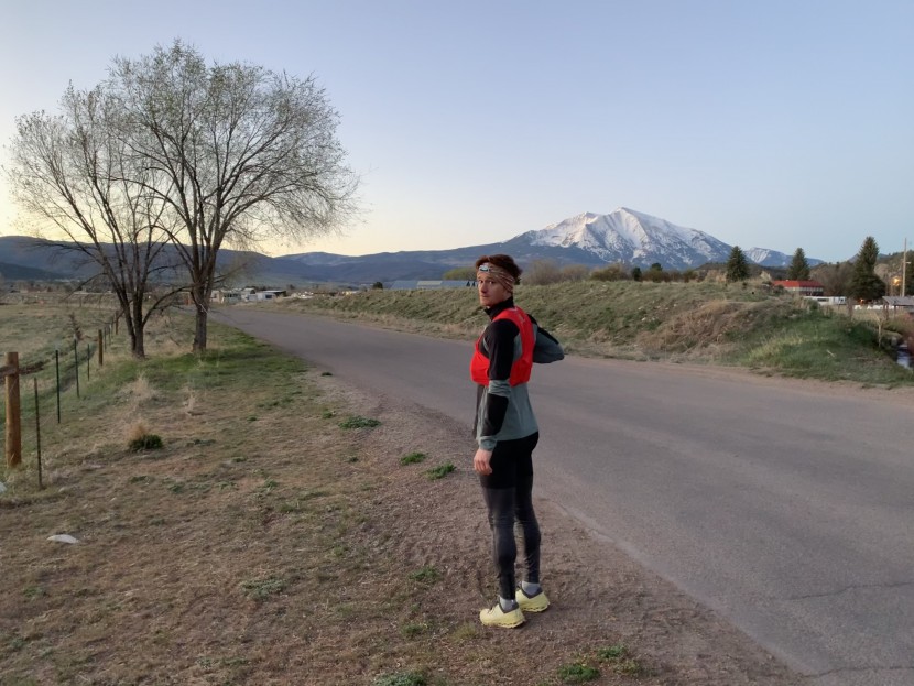 salomon s/lab sense ultra 8 set - we tested this vest in the color red, and while light blue and black...