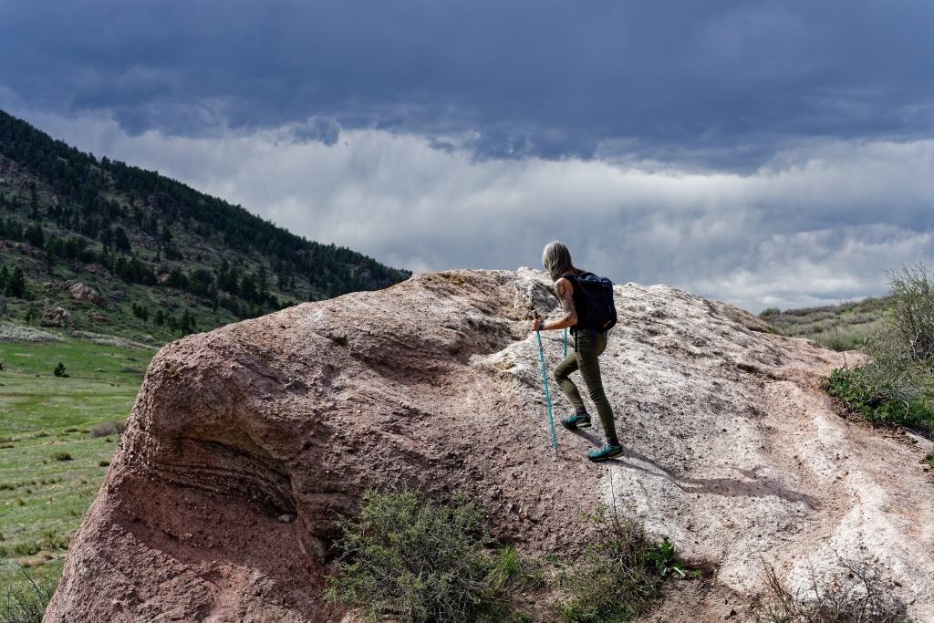 mountainsmith halite 7075 for women - the halite 7075 moved well on- and off-trail, but failed to wow us...