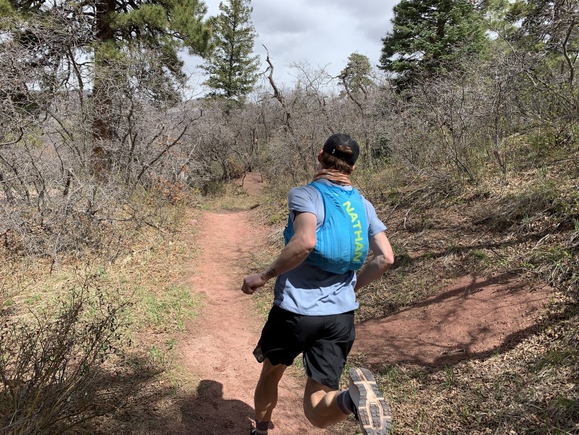 nathan pinnacle 12l - the pinnacle uses stretch material for a hug snug fit, popular with...